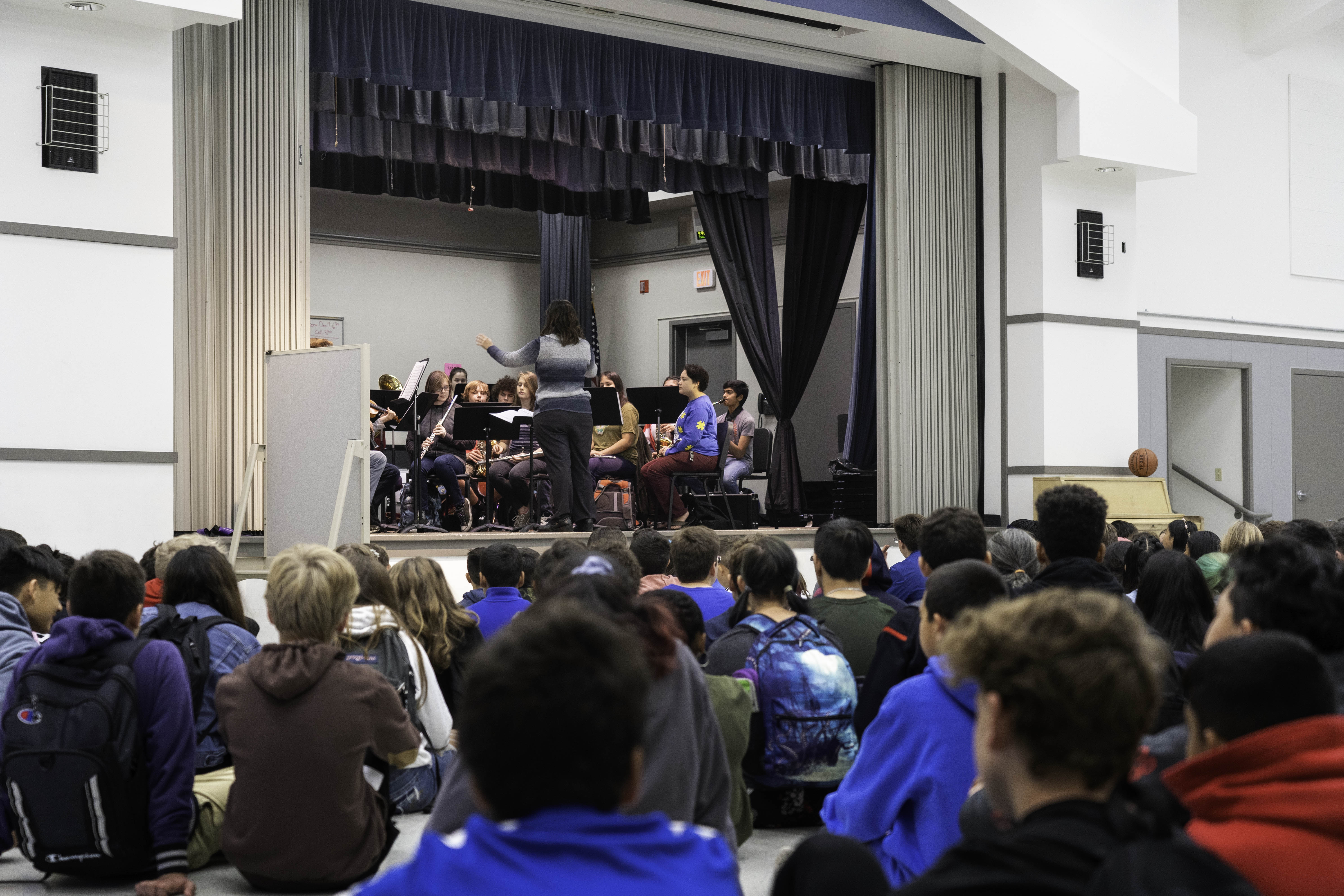 THS_Middle_school_tour_5.jpg